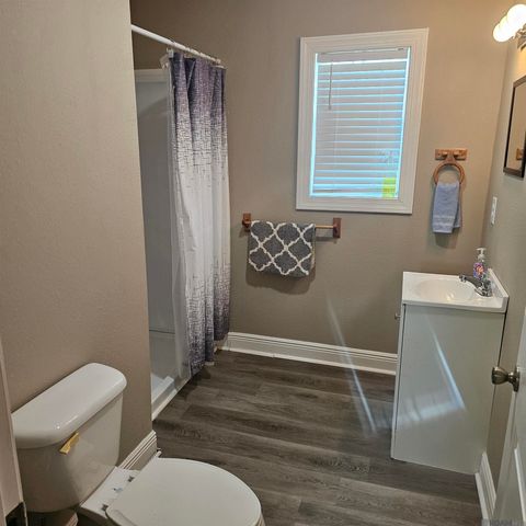 6907 Driftwood Dr, Chauvin, LA 70344