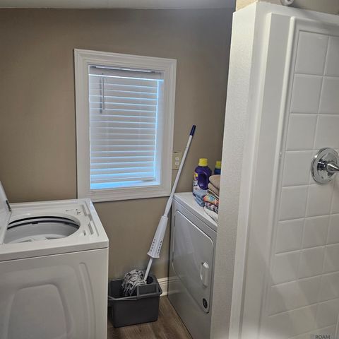 6907 Driftwood Dr, Chauvin, LA 70344