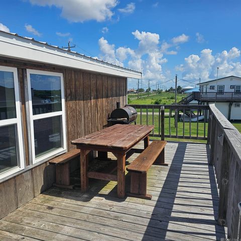 6907 Driftwood Dr, Chauvin, LA 70344