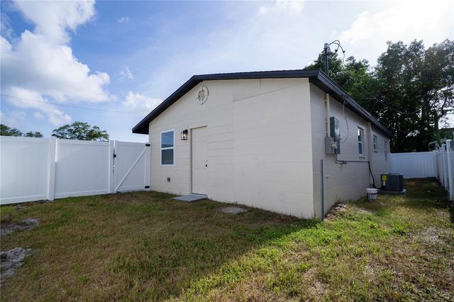 4201 55TH AVENUE N, St Petersburg, FL 33714