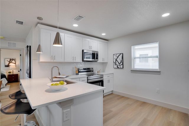 4201 55TH AVENUE N, St Petersburg, FL 33714