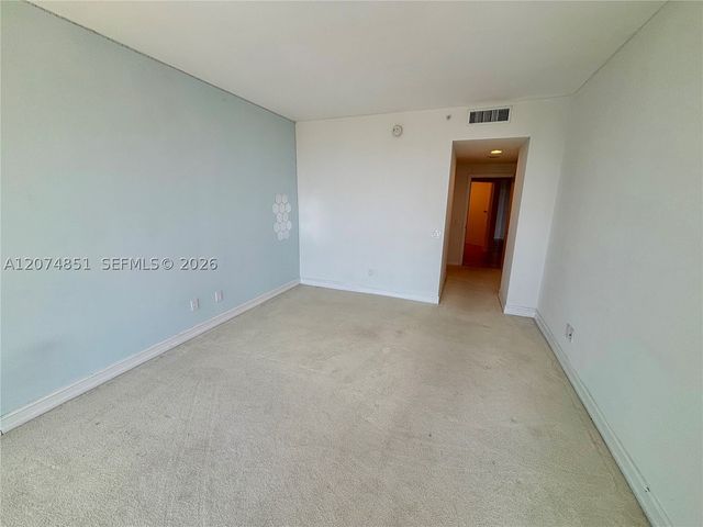 21050 Point Pl 604, Aventura, FL 33180