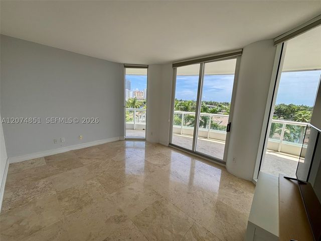 21050 Point Pl 604, Aventura, FL 33180
