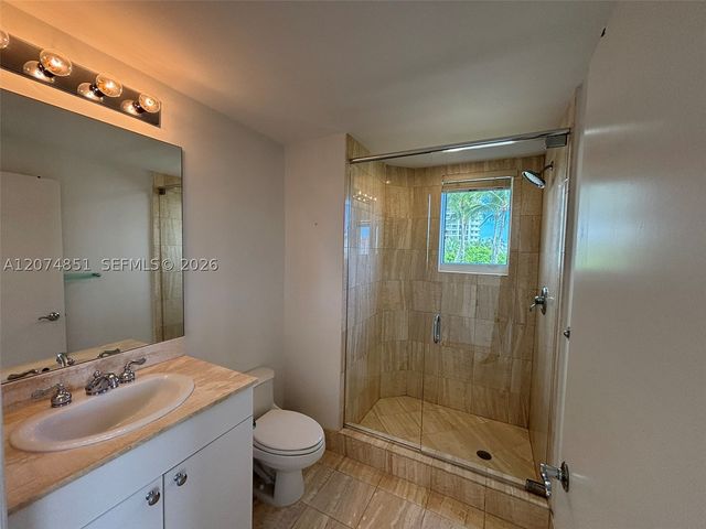 21050 Point Pl 604, Aventura, FL 33180