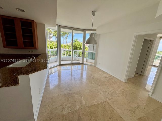 21050 Point Pl 604, Aventura, FL 33180