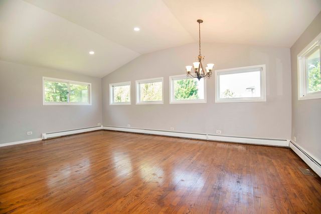9S104 Aero Drive, Naperville, IL 60564