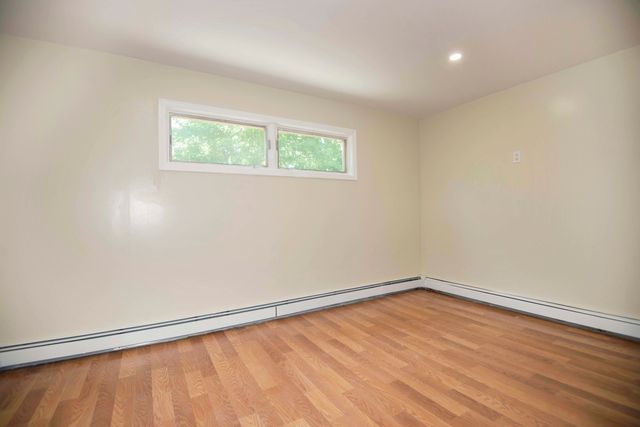 9S104 Aero Drive, Naperville, IL 60564