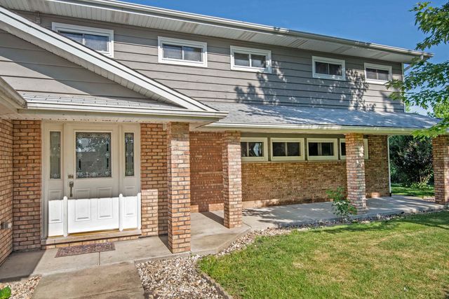 9S104 Aero Drive, Naperville, IL 60564