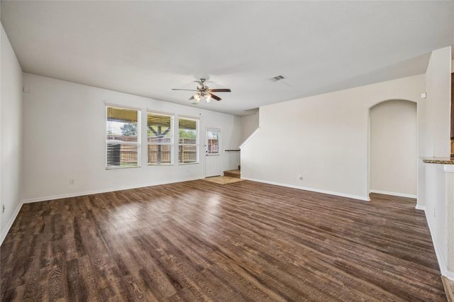 2307 Cloudy Bay Drive, Fresno, TX 77545