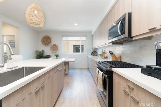 2866 N Glassell, Orange, CA 92865