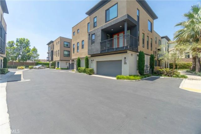 2866 N Glassell, Orange, CA 92865