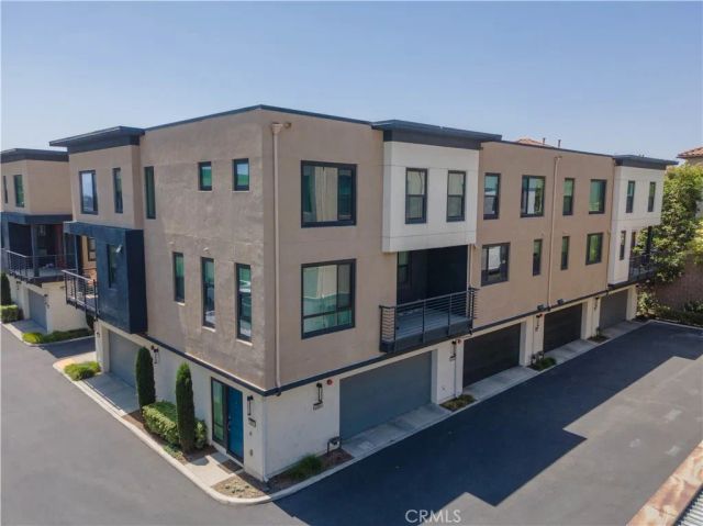 2866 N Glassell, Orange, CA 92865