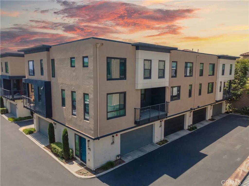2866 N Glassell, Orange, CA 92865