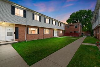 1315 Monomoy Street C, Aurora, IL 60506