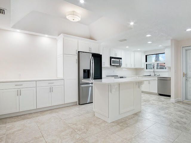 6081 SE Landing Way 6, Stuart, FL 34997