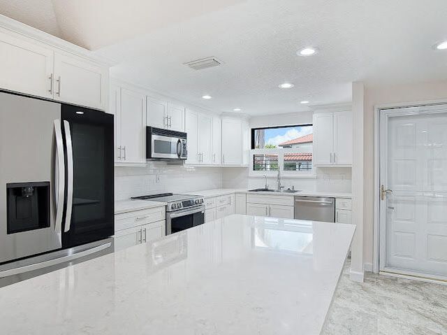 6081 SE Landing Way 6, Stuart, FL 34997