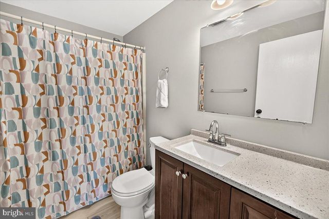 1525 IRIS CT, Hagerstown, MD 21740