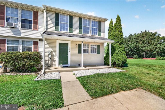 1525 IRIS CT, Hagerstown, MD 21740