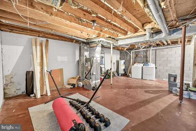 1525 IRIS CT, Hagerstown, MD 21740