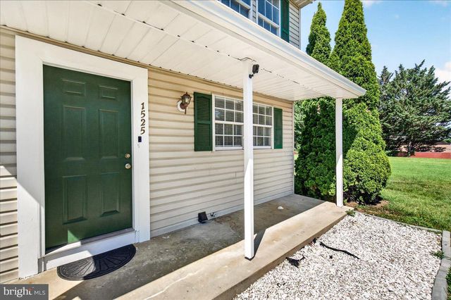 1525 IRIS CT, Hagerstown, MD 21740