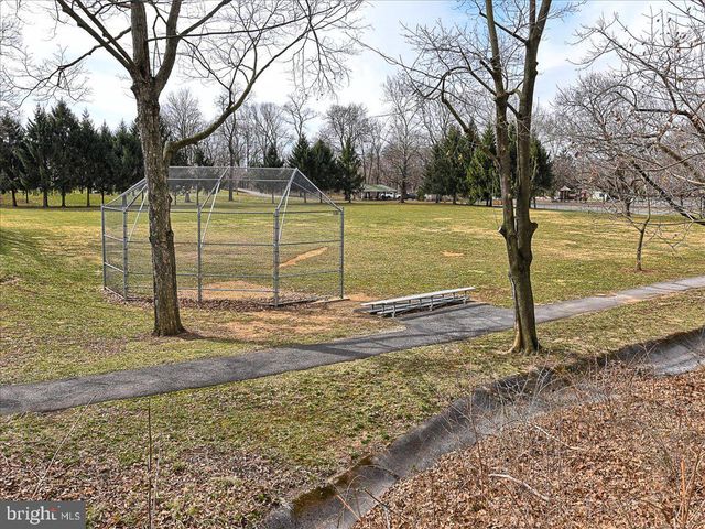 1525 IRIS CT, Hagerstown, MD 21740