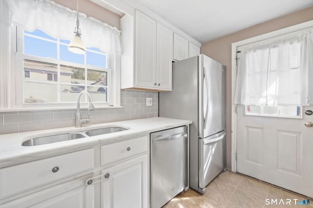 14 Gordon Avenue, Enfield, CT 06082