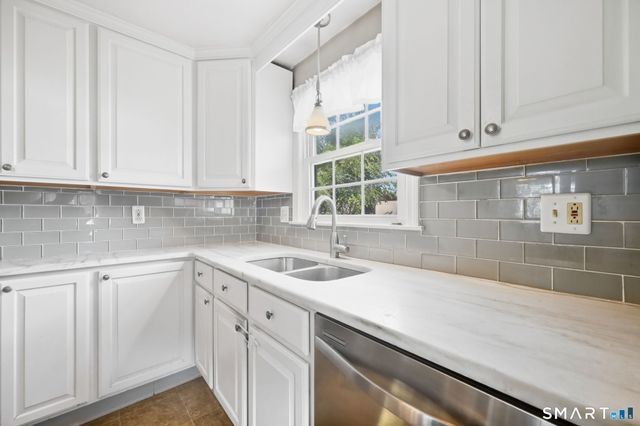 14 Gordon Avenue, Enfield, CT 06082