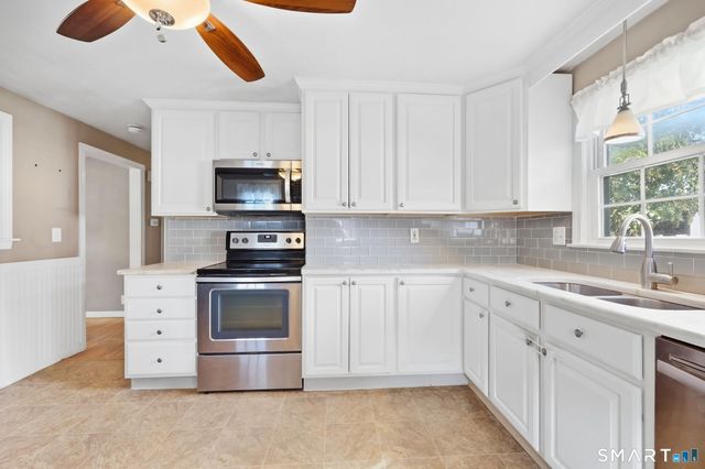 14 Gordon Avenue, Enfield, CT 06082