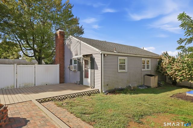 14 Gordon Avenue, Enfield, CT 06082