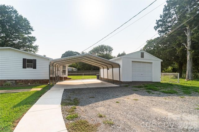 9606 Walkers Ferry Road, Charlotte, NC 28214
