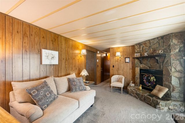 9606 Walkers Ferry Road, Charlotte, NC 28214