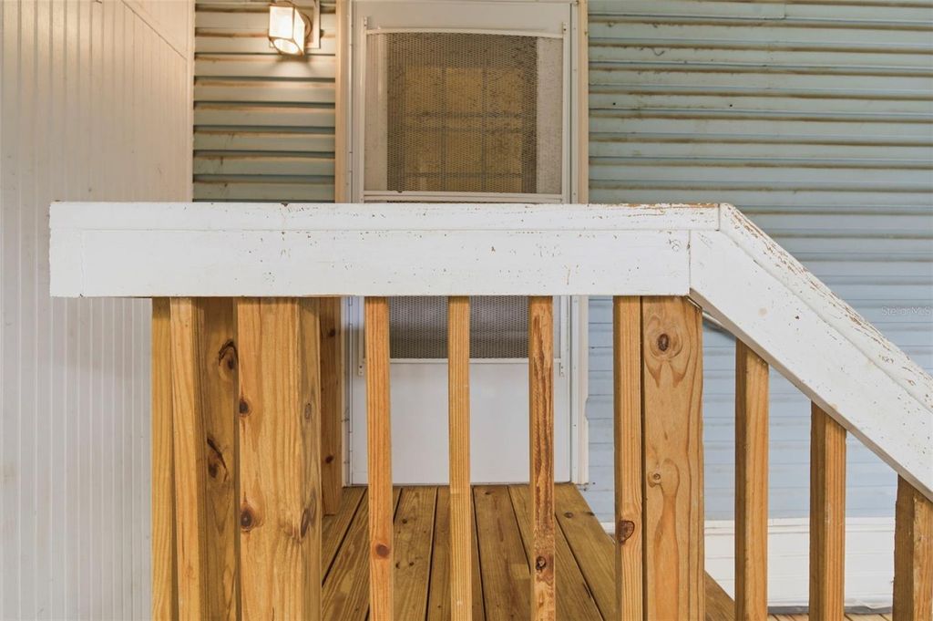 Image 3 of property listing at 4108 WEDGEMERE DRIVE, Tampa, FL 33610