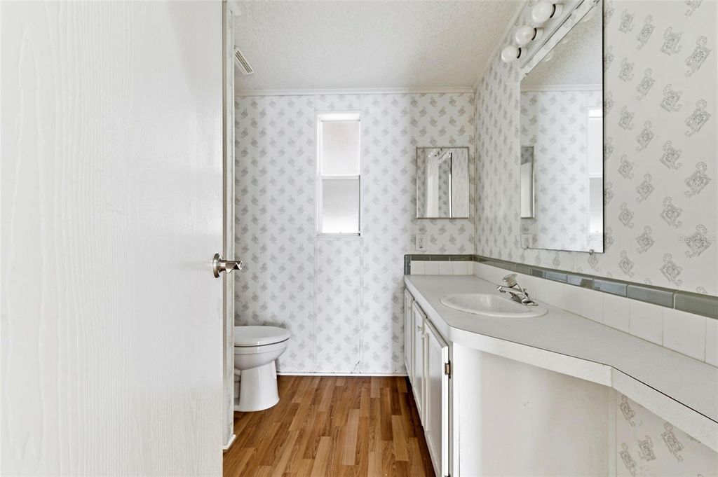 Image 27 of property listing at 4108 WEDGEMERE DRIVE, Tampa, FL 33610