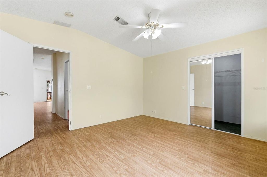 Image 31 of property listing at 4108 WEDGEMERE DRIVE, Tampa, FL 33610