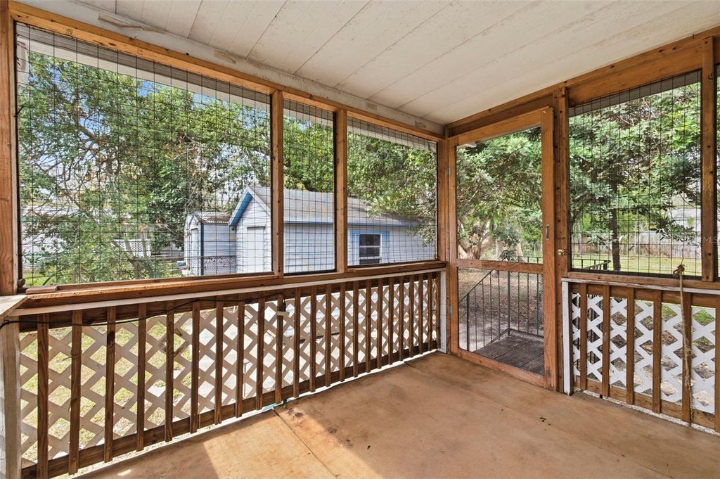 Image 36 of property listing at 4108 WEDGEMERE DRIVE, Tampa, FL 33610