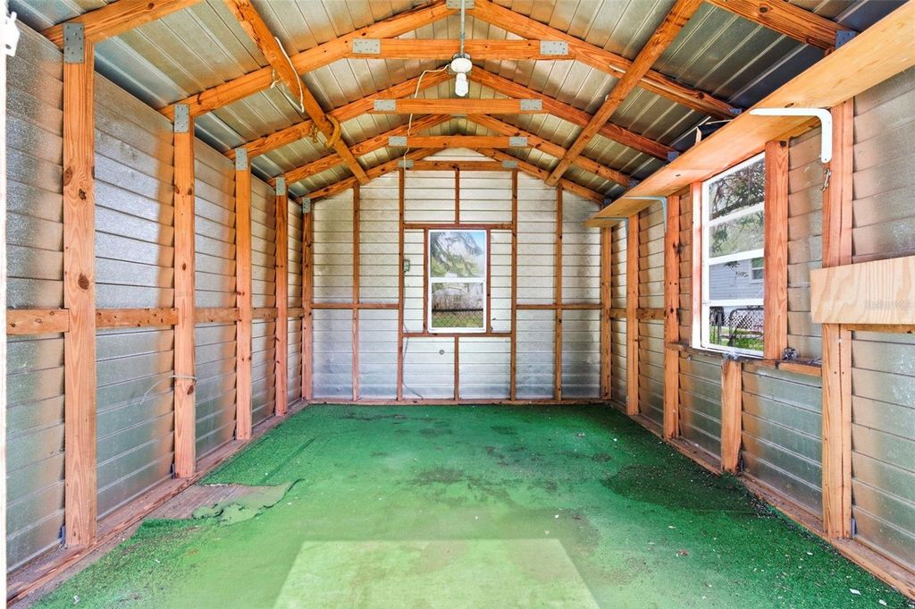 Image 40 of property listing at 4108 WEDGEMERE DRIVE, Tampa, FL 33610