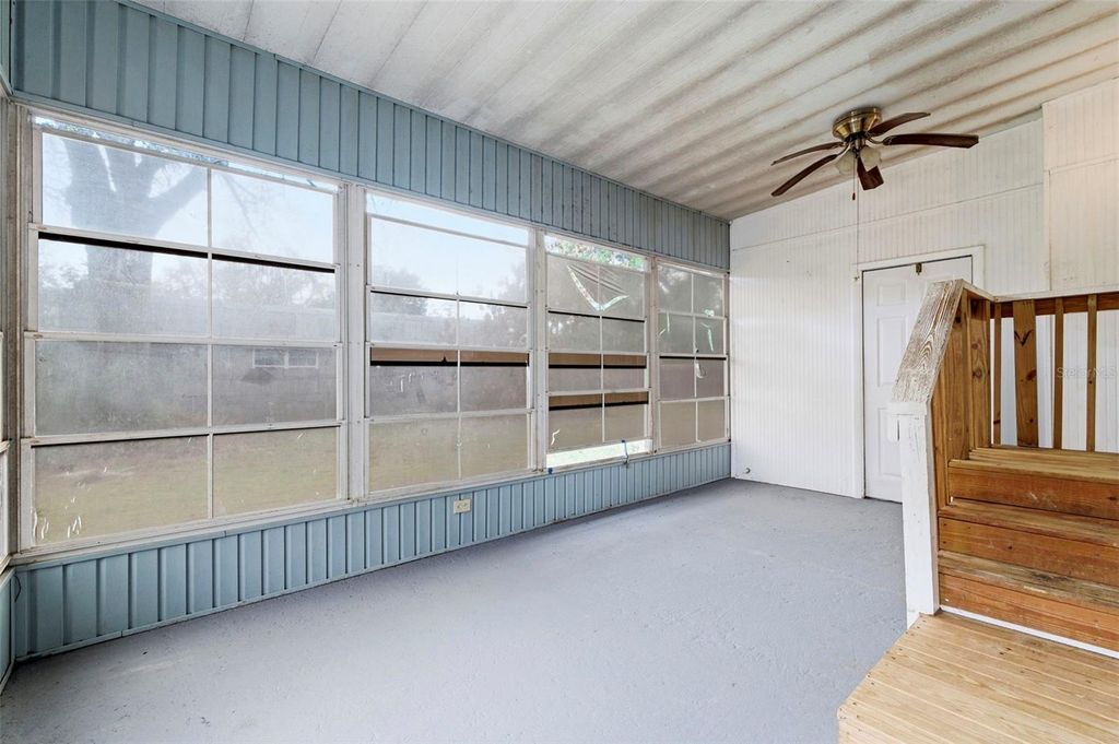 Image 6 of property listing at 4108 WEDGEMERE DRIVE, Tampa, FL 33610