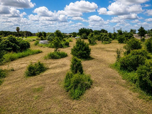 24823 Fm 1887, Hempstead, TX 77445