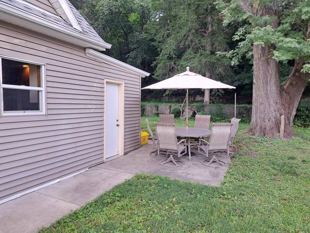 2734 Pinard Street, Dubuque, IA 52001