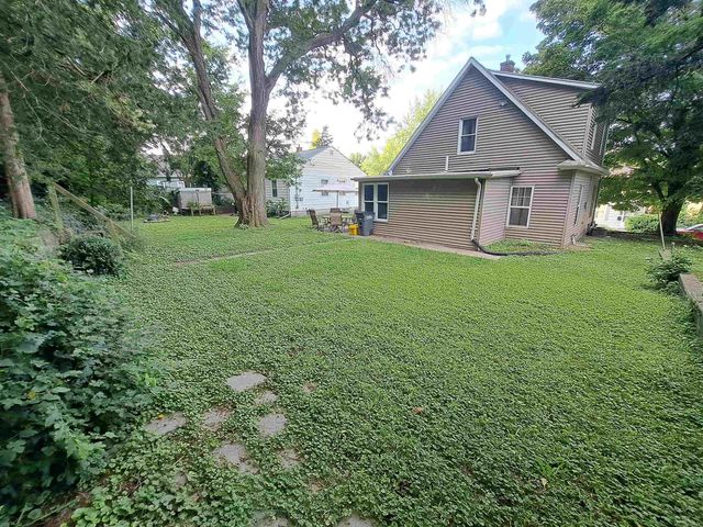 2734 Pinard Street, Dubuque, IA 52001
