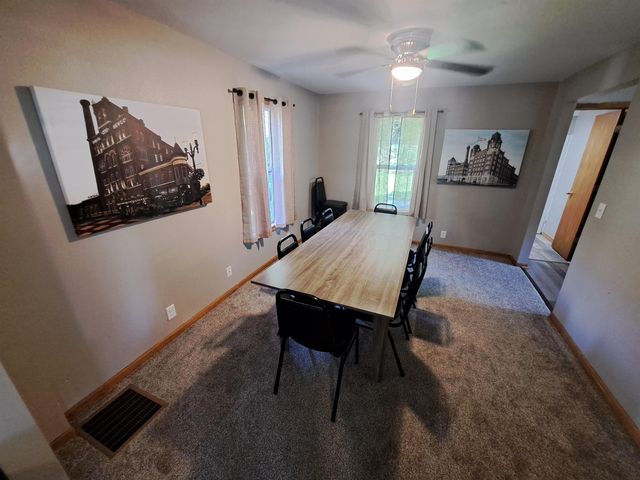 2734 Pinard Street, Dubuque, IA 52001