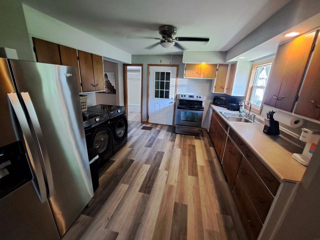 2734 Pinard Street, Dubuque, IA 52001