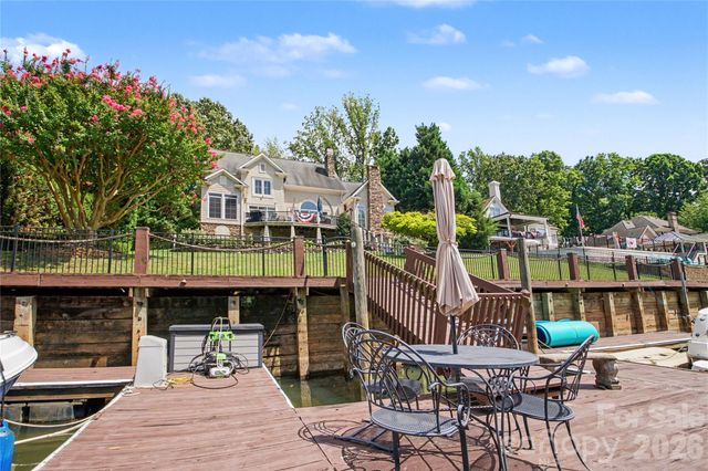 21300 Blakely Shores Drive, Cornelius, NC 28031