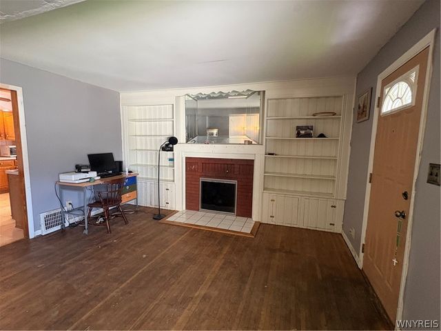 1225 North Military Road, Niagara Falls, NY 14304