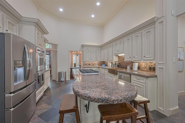 26 Spiceberry Place, The Woodlands, TX 77382