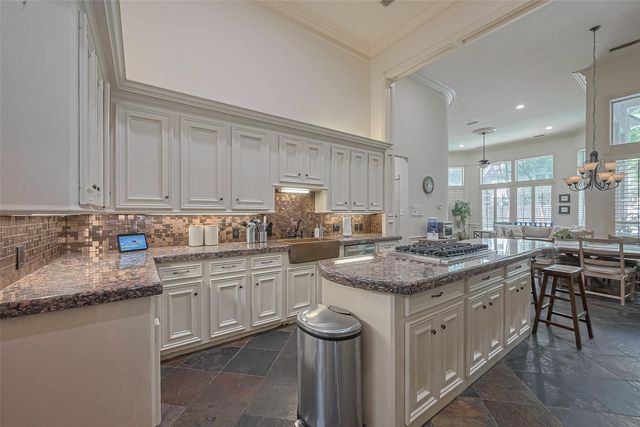 26 Spiceberry Place, The Woodlands, TX 77382