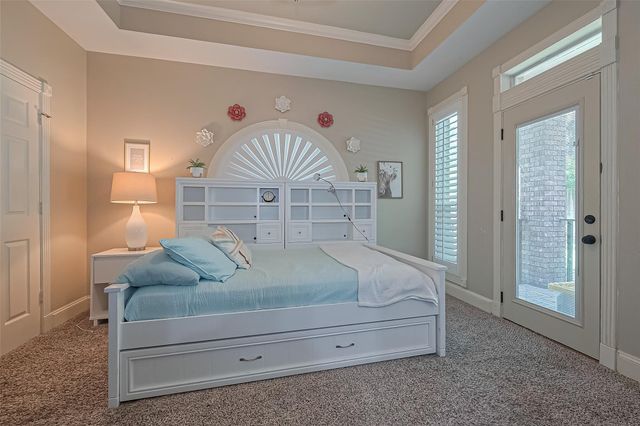 26 Spiceberry Place, The Woodlands, TX 77382