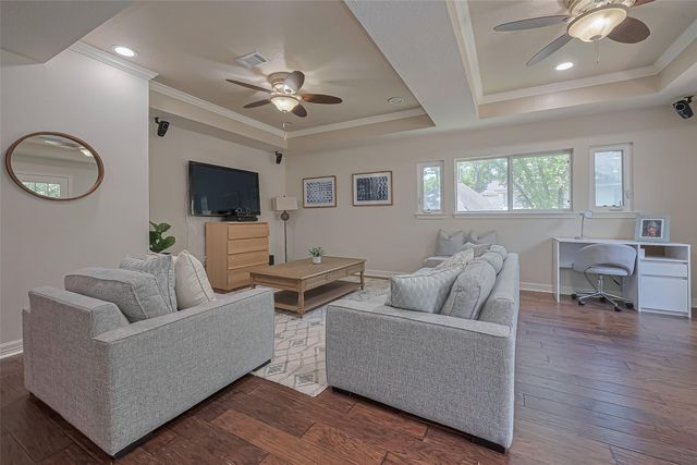 26 Spiceberry Place, The Woodlands, TX 77382