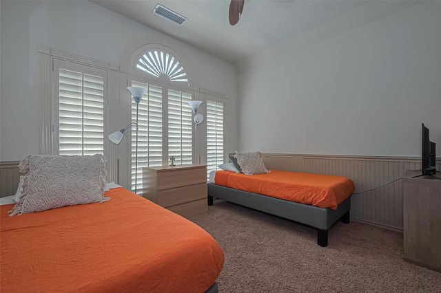 26 Spiceberry Place, The Woodlands, TX 77382