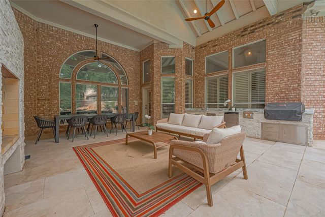 26 Spiceberry Place, The Woodlands, TX 77382